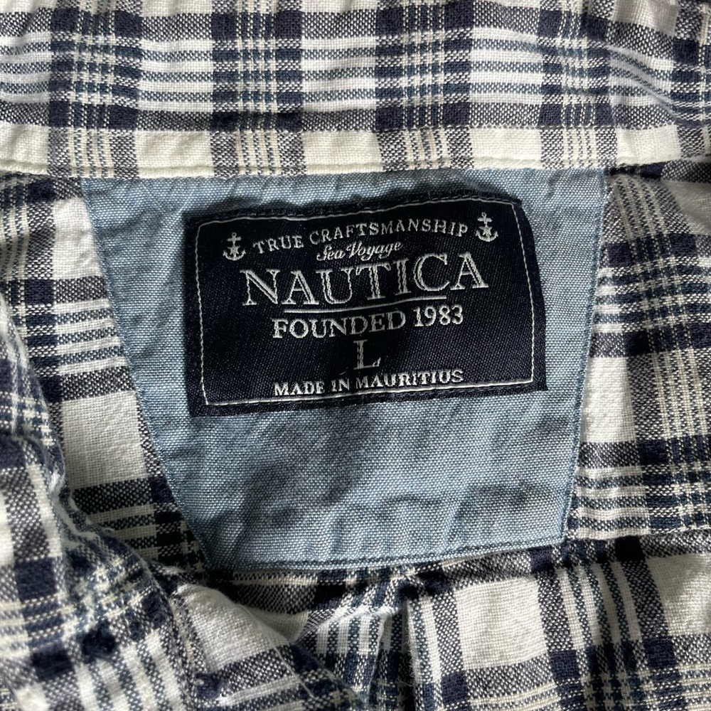 Men’s Button Up Large Nautica shirt
